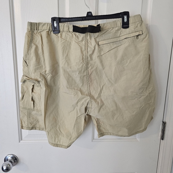 Disney World Men's Nylon Khaki Cargo Shorts w/ Mickey Mouse Embroidered Size XL - Picture 6 of 6